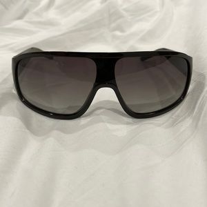 Gucci brown sunglasses unisex